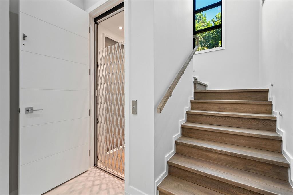 NORTH LAKE WORTH - Residential