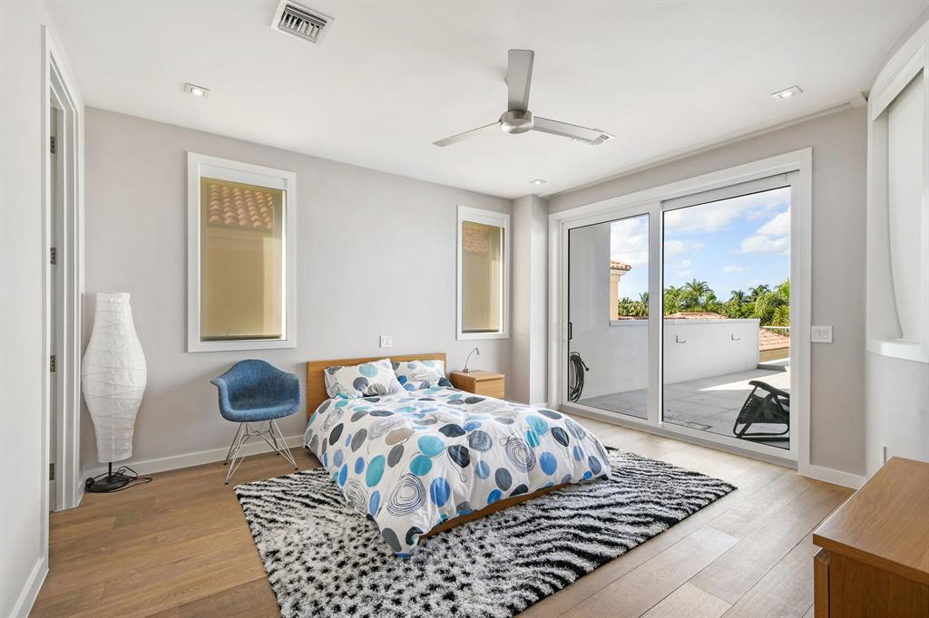 NORTH LAKE WORTH - Residential