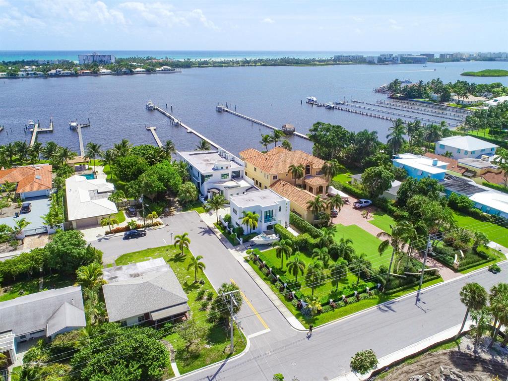 NORTH LAKE WORTH - Residential