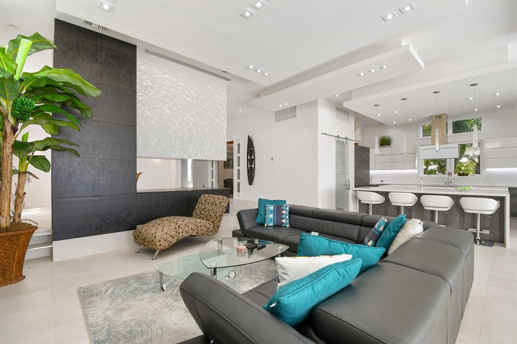 NORTH LAKE WORTH - Residential