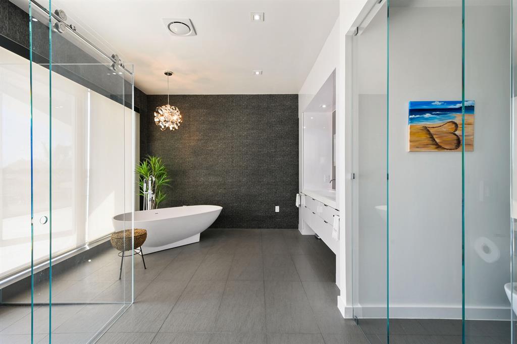 NORTH LAKE WORTH - Residential