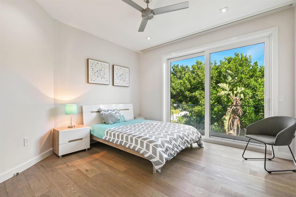 NORTH LAKE WORTH - Residential