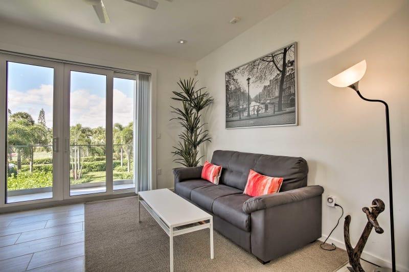 NORTH LAKE WORTH - Residential