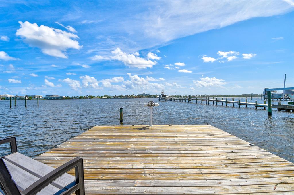 NORTH LAKE WORTH - Residential