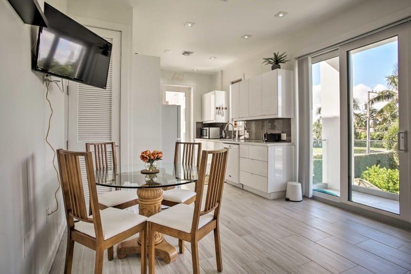 NORTH LAKE WORTH - Residential