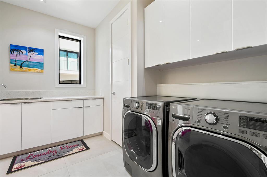 NORTH LAKE WORTH - Residential