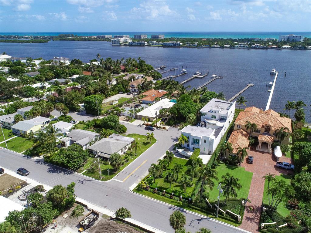 NORTH LAKE WORTH - Residential