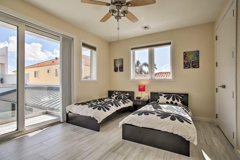 NORTH LAKE WORTH - Residential