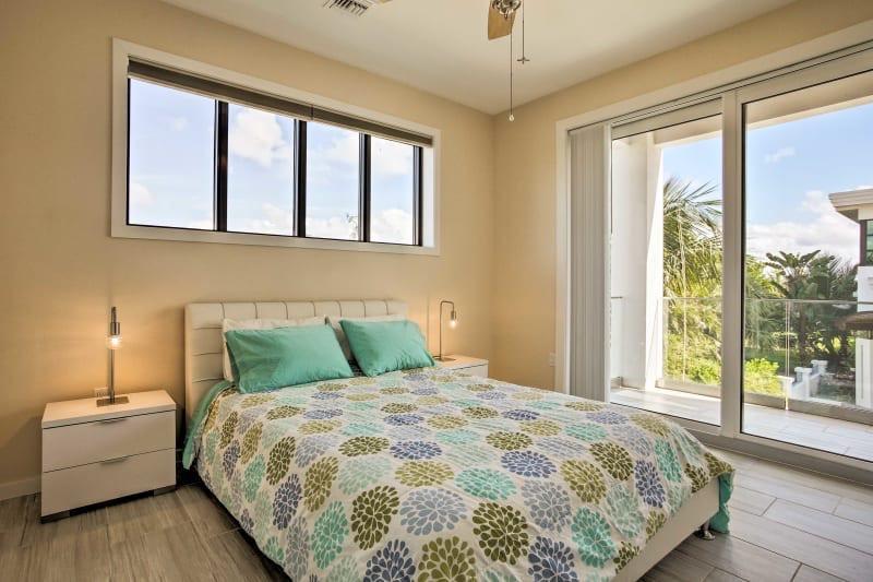 NORTH LAKE WORTH - Residential