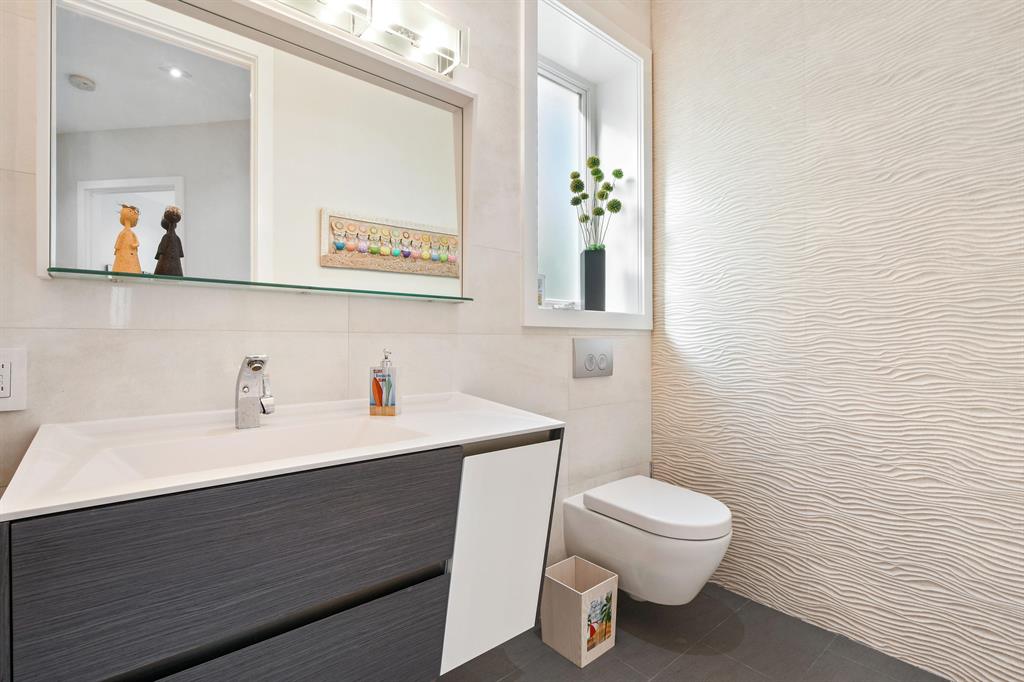 NORTH LAKE WORTH - Residential