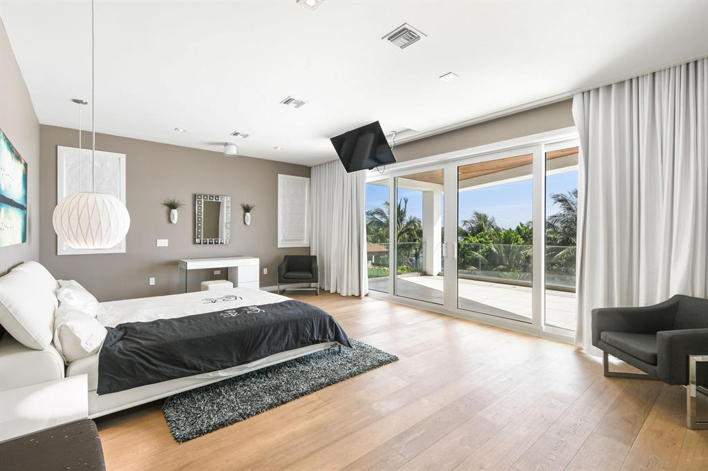 NORTH LAKE WORTH - Residential