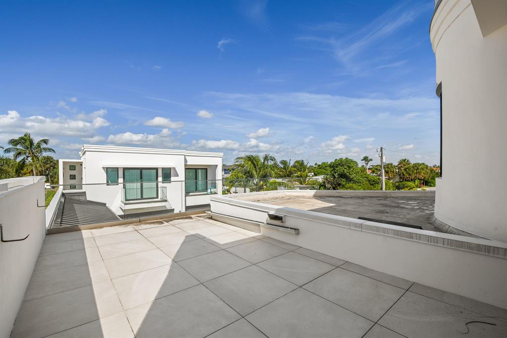 NORTH LAKE WORTH - Residential