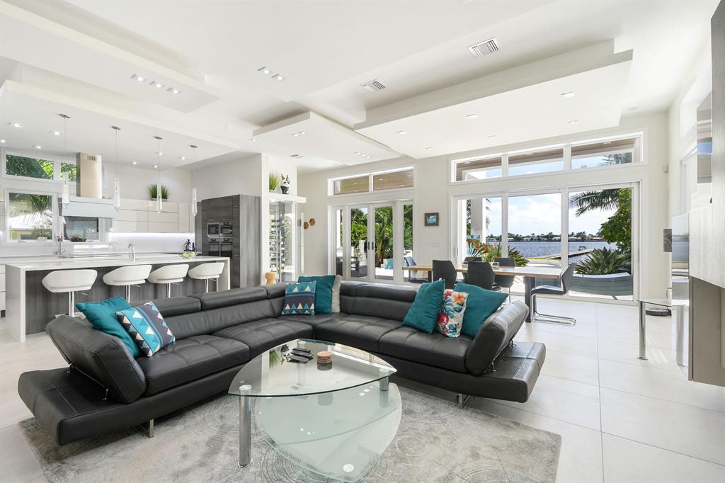 NORTH LAKE WORTH - Residential