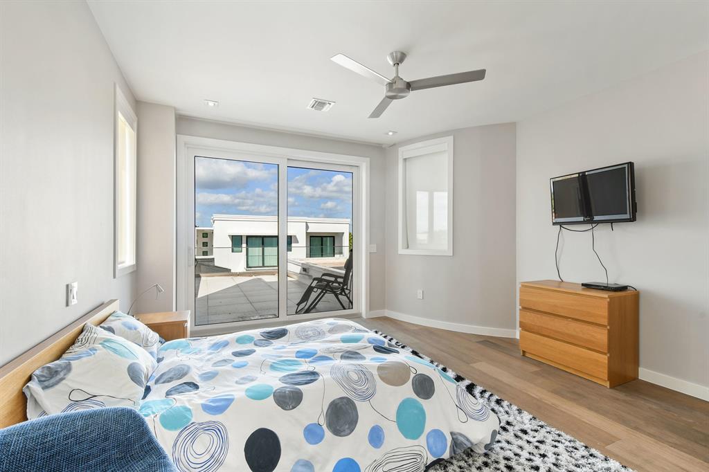 NORTH LAKE WORTH - Residential