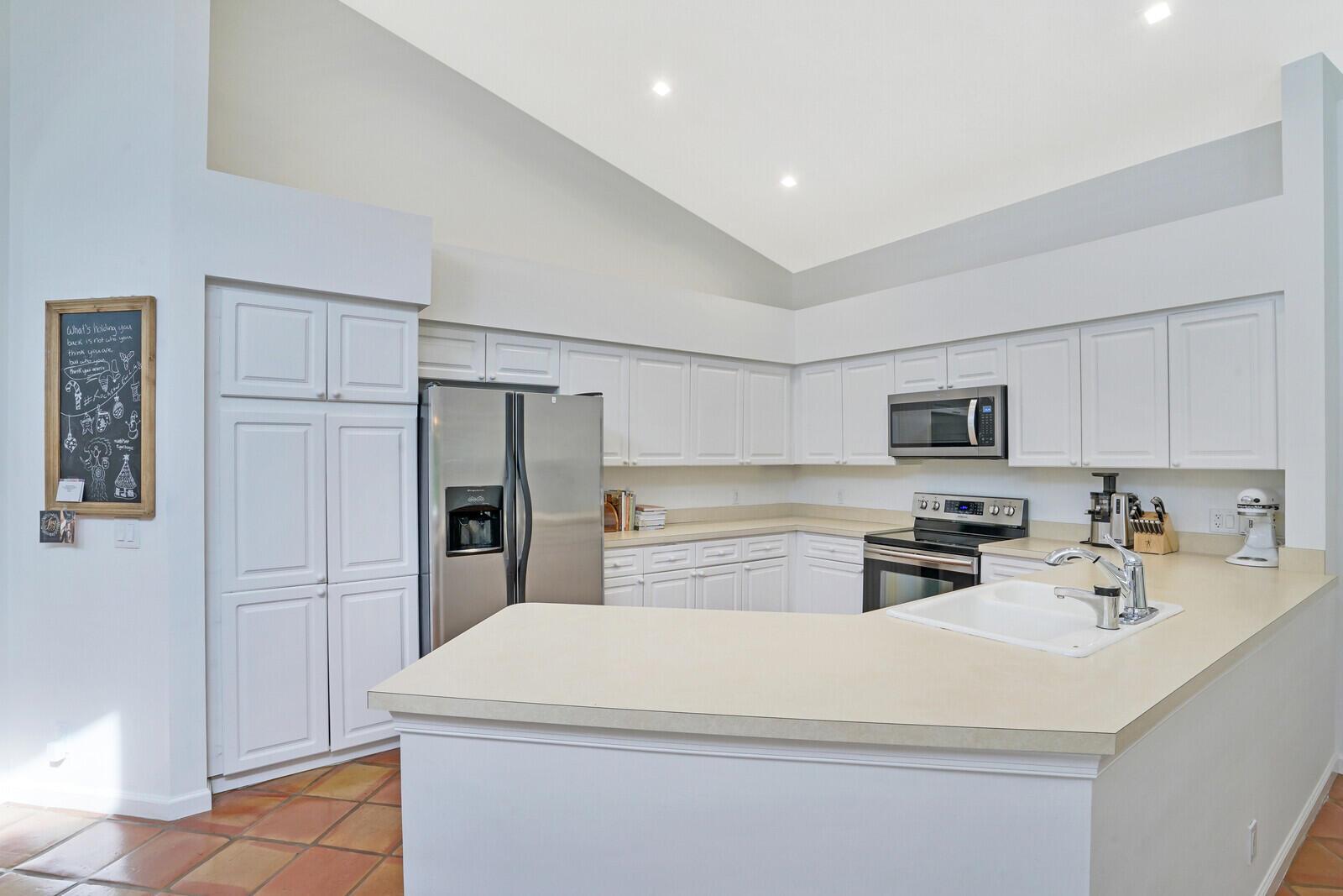 CHUKKER COVE P B POLO & C - Residential Lease