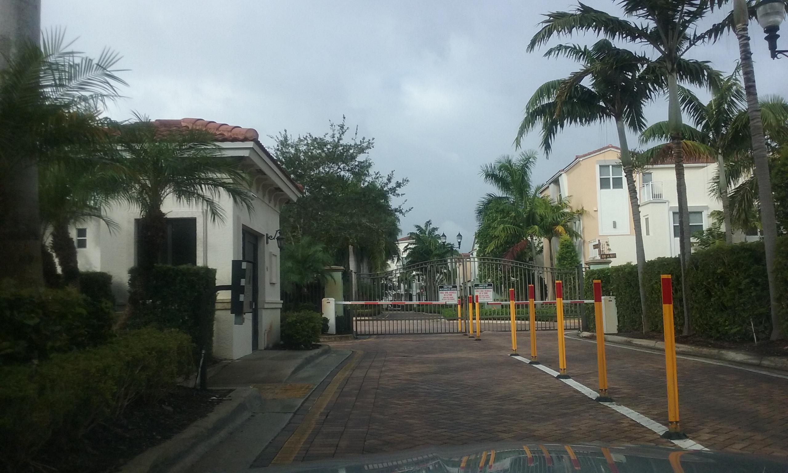 BLUE LAKE TOWNHOMES - Residential Lease