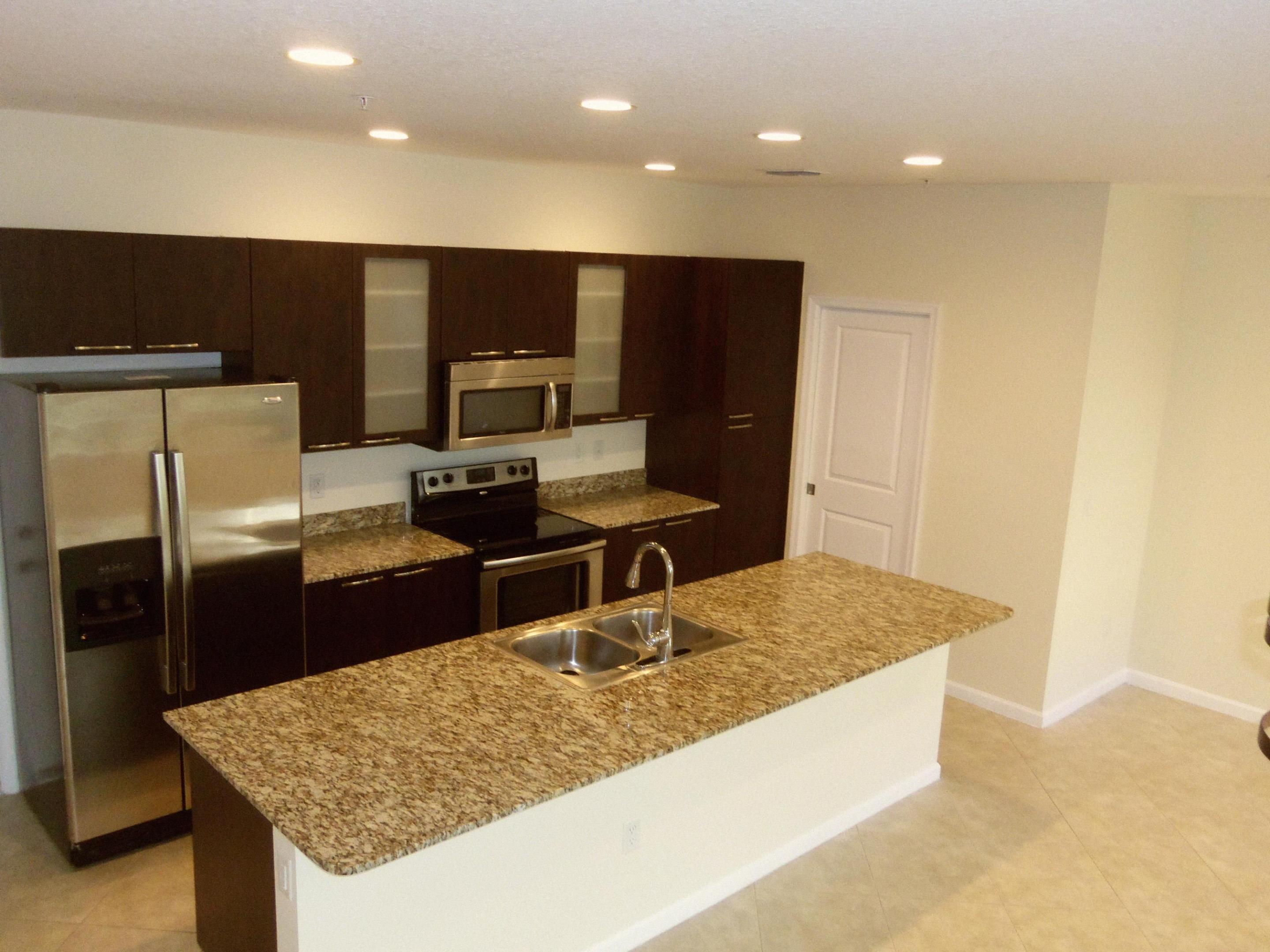 BLUE LAKE TOWNHOMES - Residential Lease