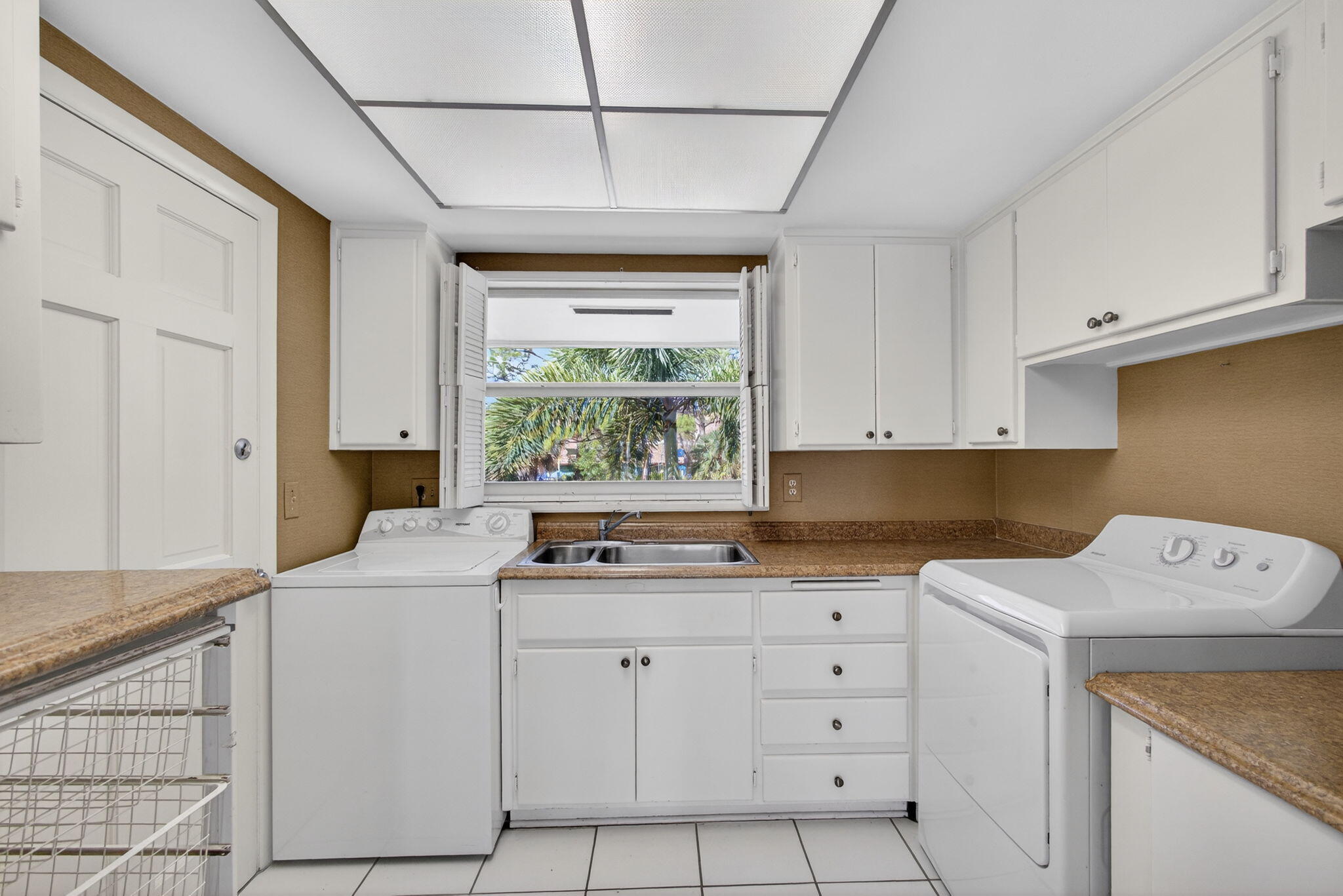 WHITEHALL CONDO - Residential