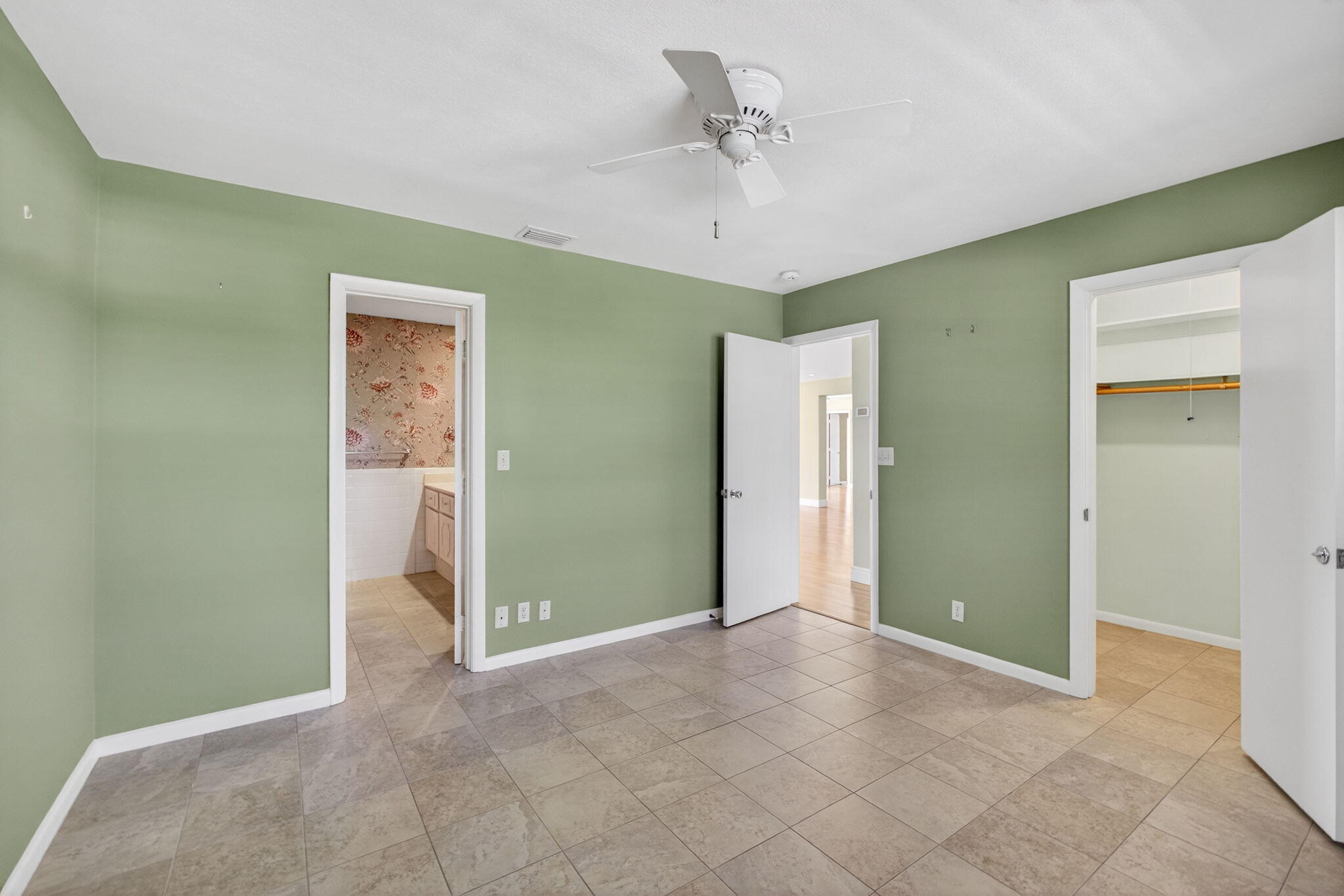 WHITEHALL CONDO - Residential