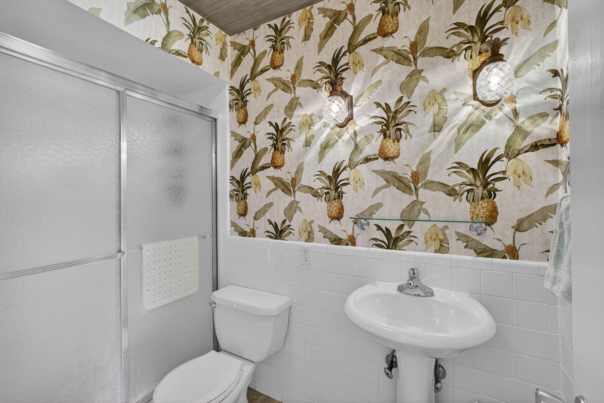 WHITEHALL CONDO - Residential