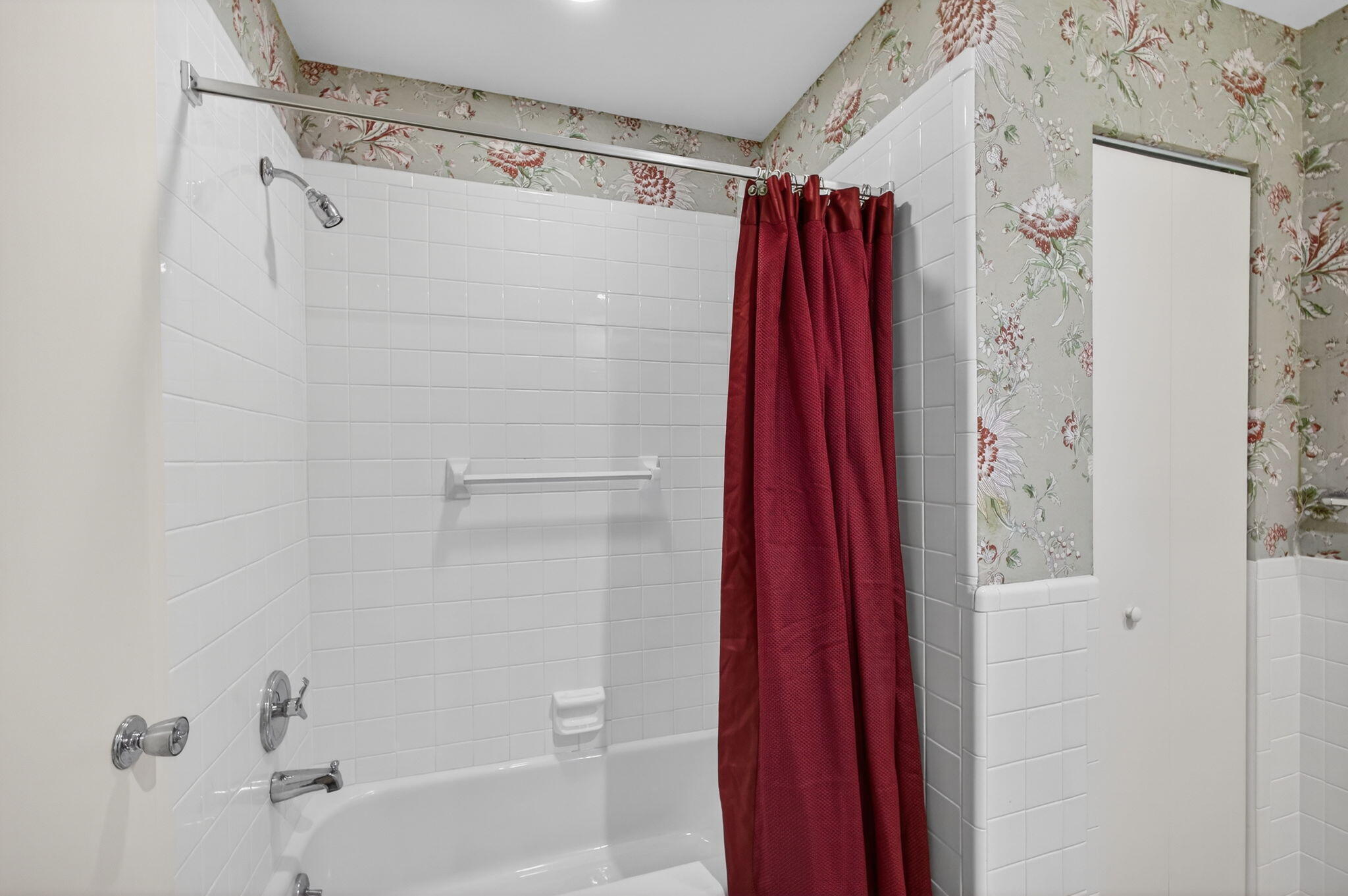 WHITEHALL CONDO - Residential