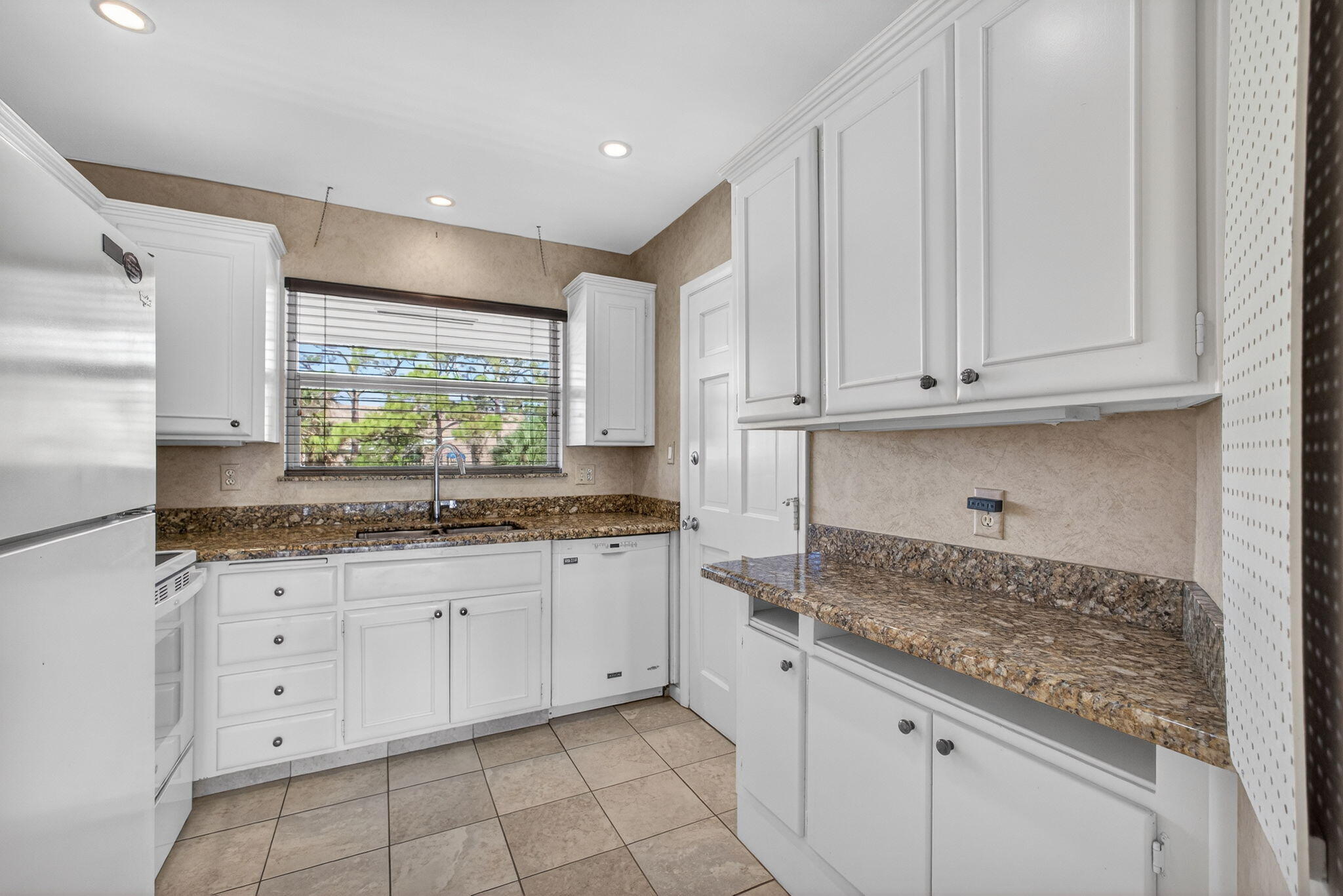 WHITEHALL CONDO - Residential