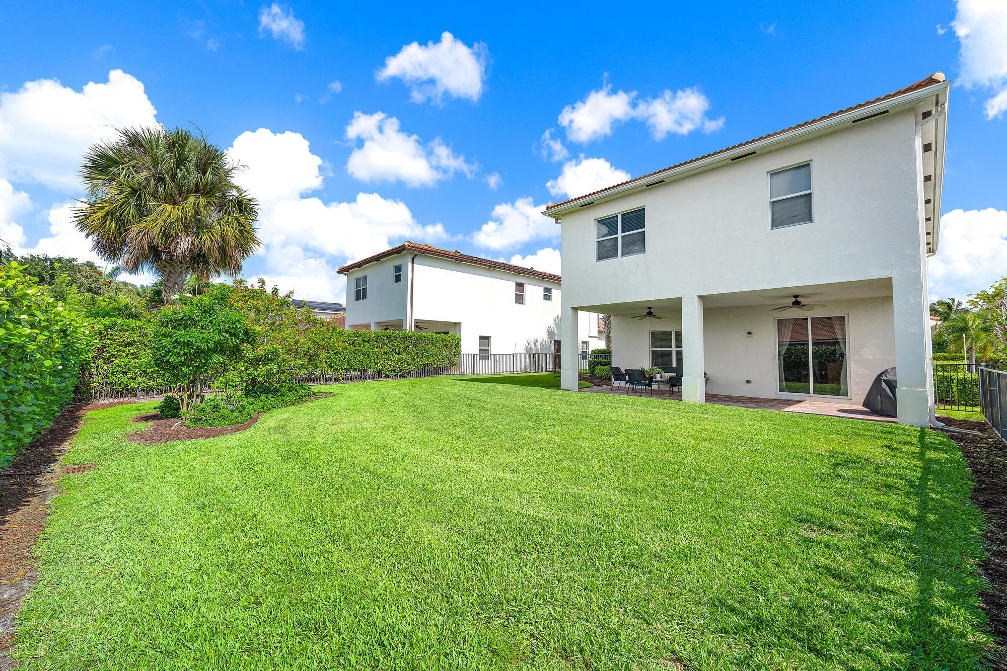 LOXAHATCHEE RESERVE NORTH - Residential