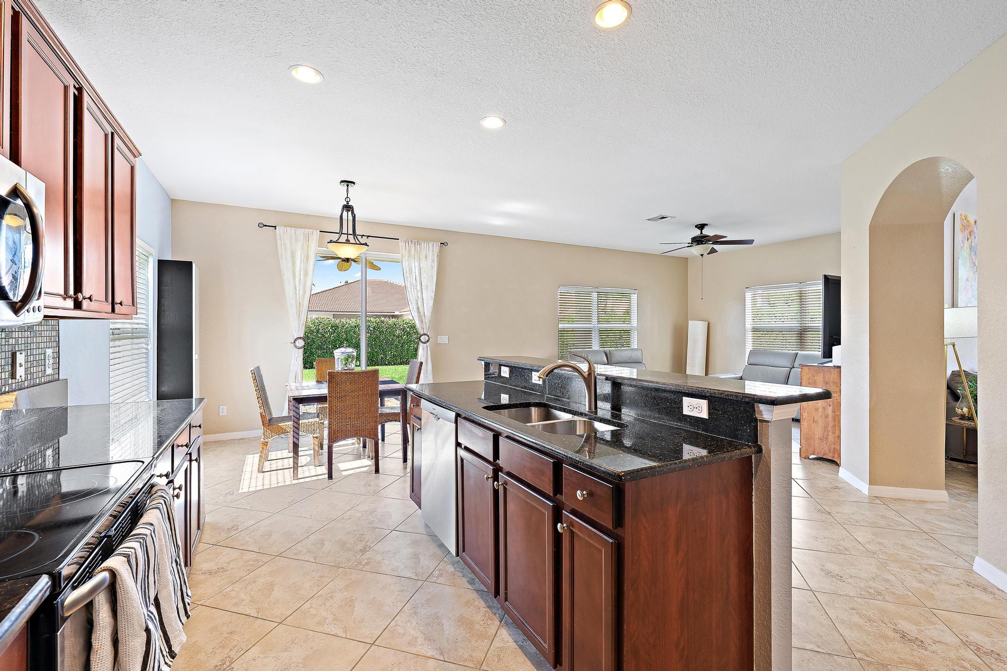 LOXAHATCHEE RESERVE NORTH - Residential