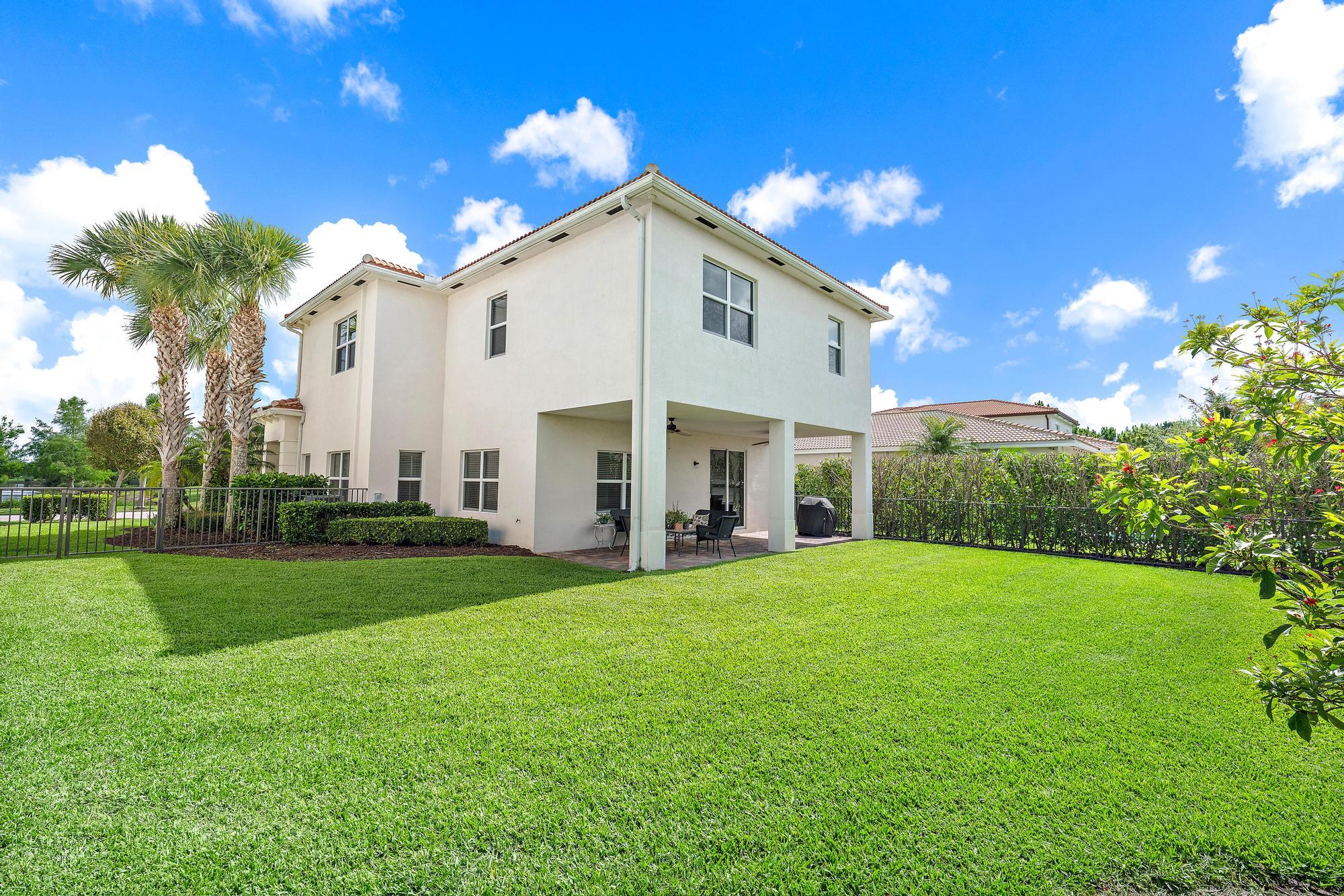 LOXAHATCHEE RESERVE NORTH - Residential