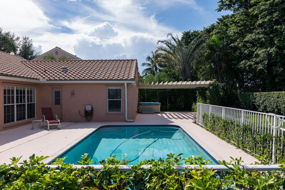 Gardens Hunt Club - Residential