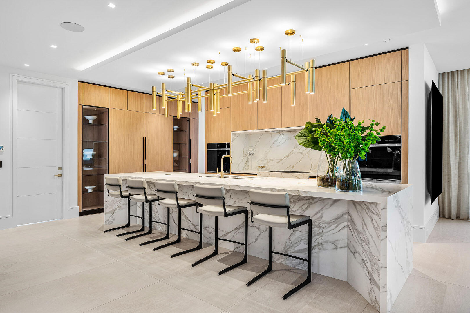 ROYAL PALM YACHT & COUNTRY CLUB - Residential