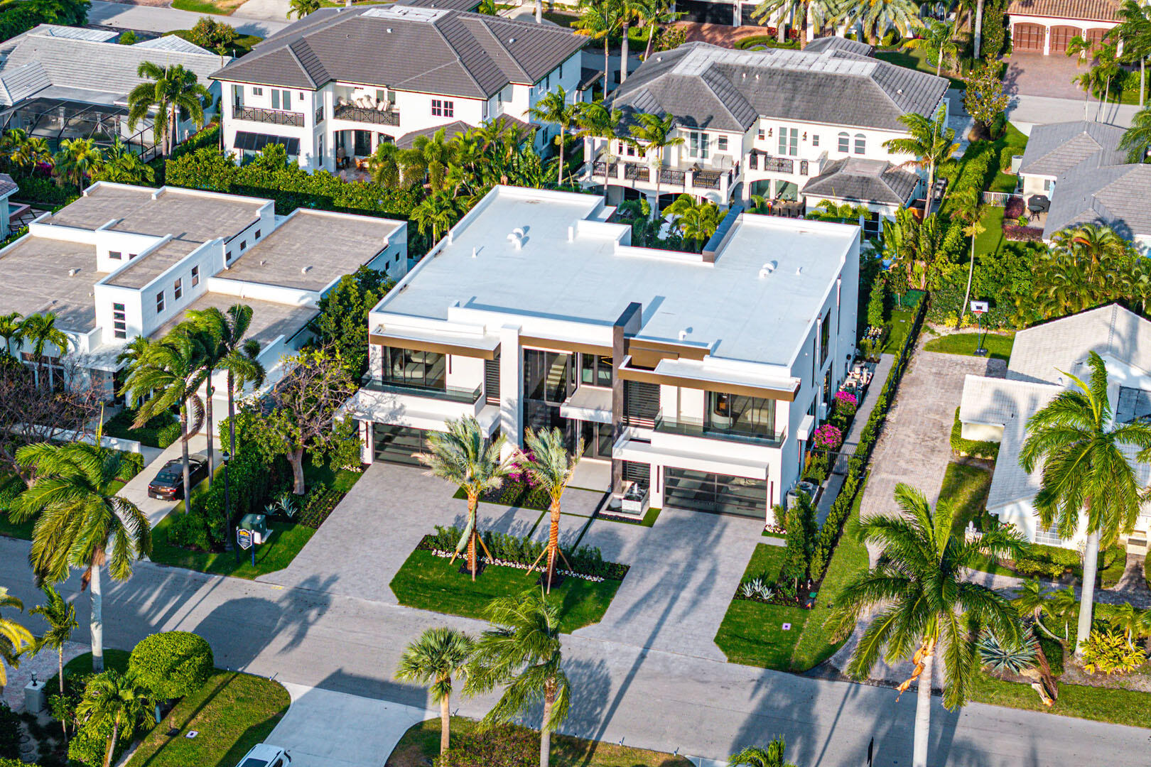 ROYAL PALM YACHT & COUNTRY CLUB - Residential
