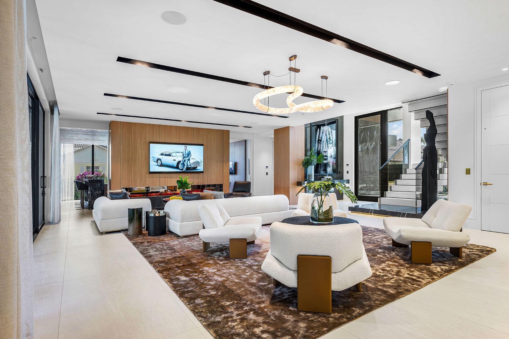 ROYAL PALM YACHT & COUNTR - Residential