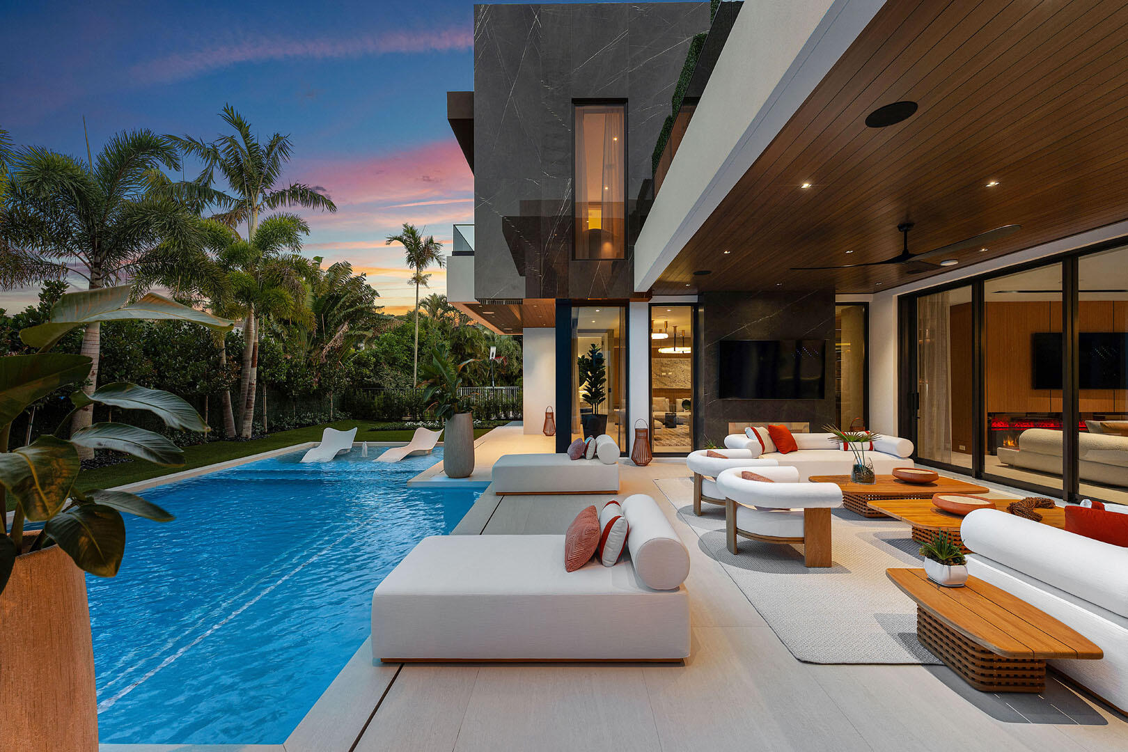 ROYAL PALM YACHT & COUNTRY CLUB - Residential