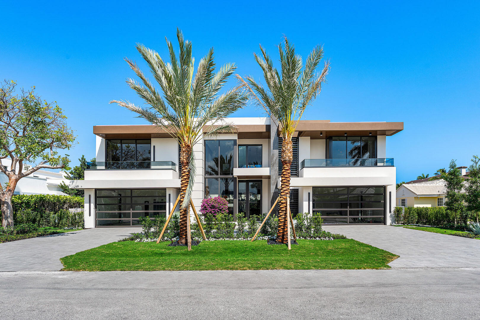 ROYAL PALM YACHT & COUNTRY CLUB - Residential