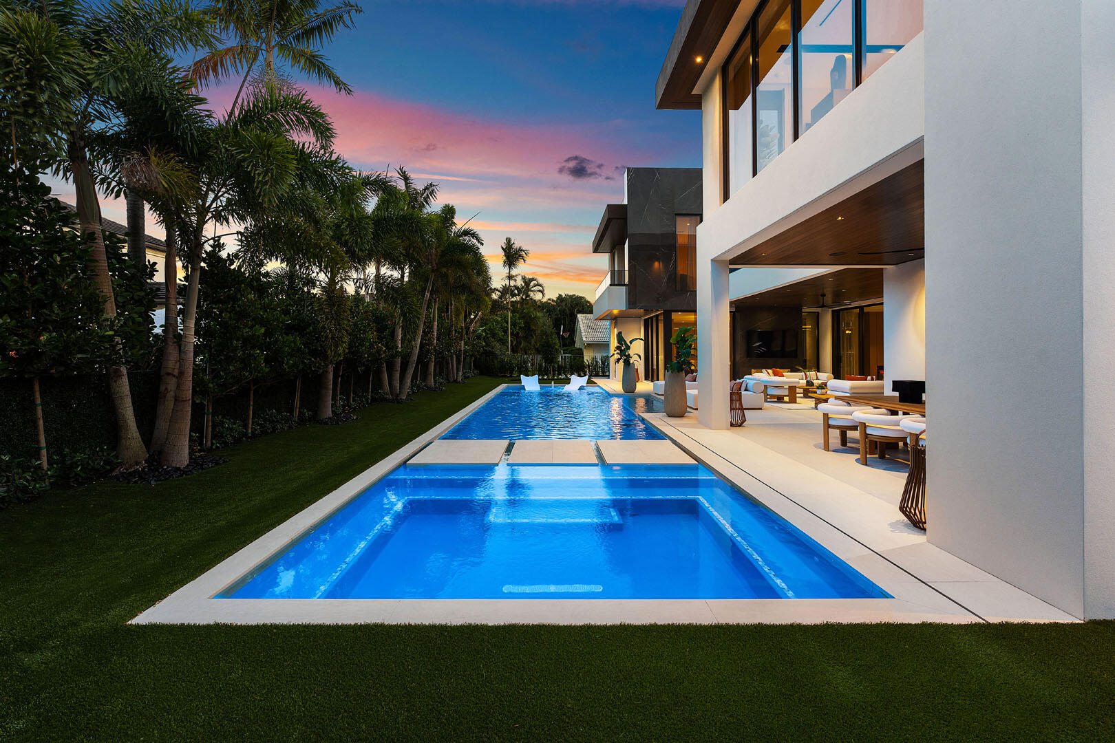 ROYAL PALM YACHT & COUNTRY CLUB - Residential