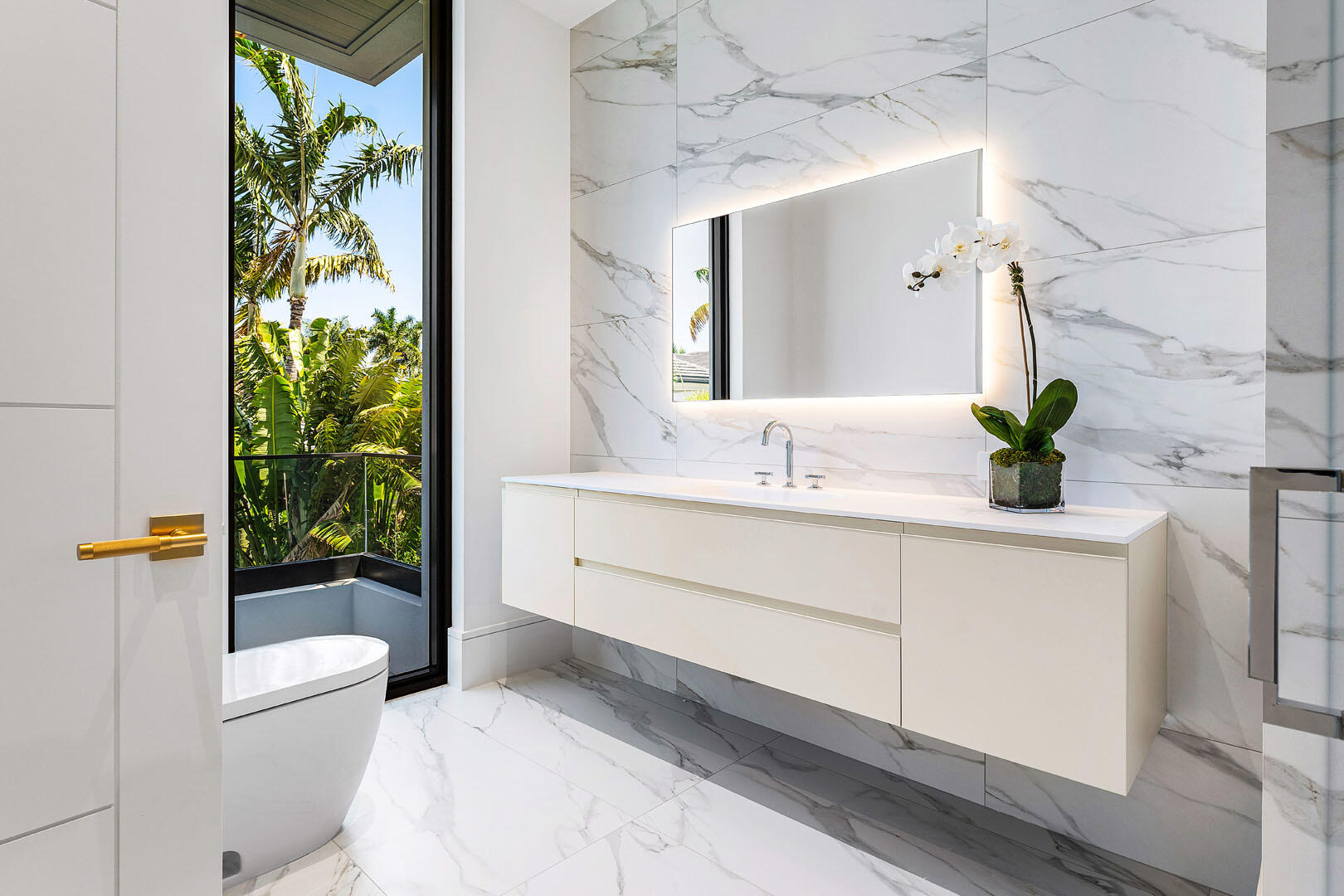 ROYAL PALM YACHT & COUNTRY CLUB - Residential