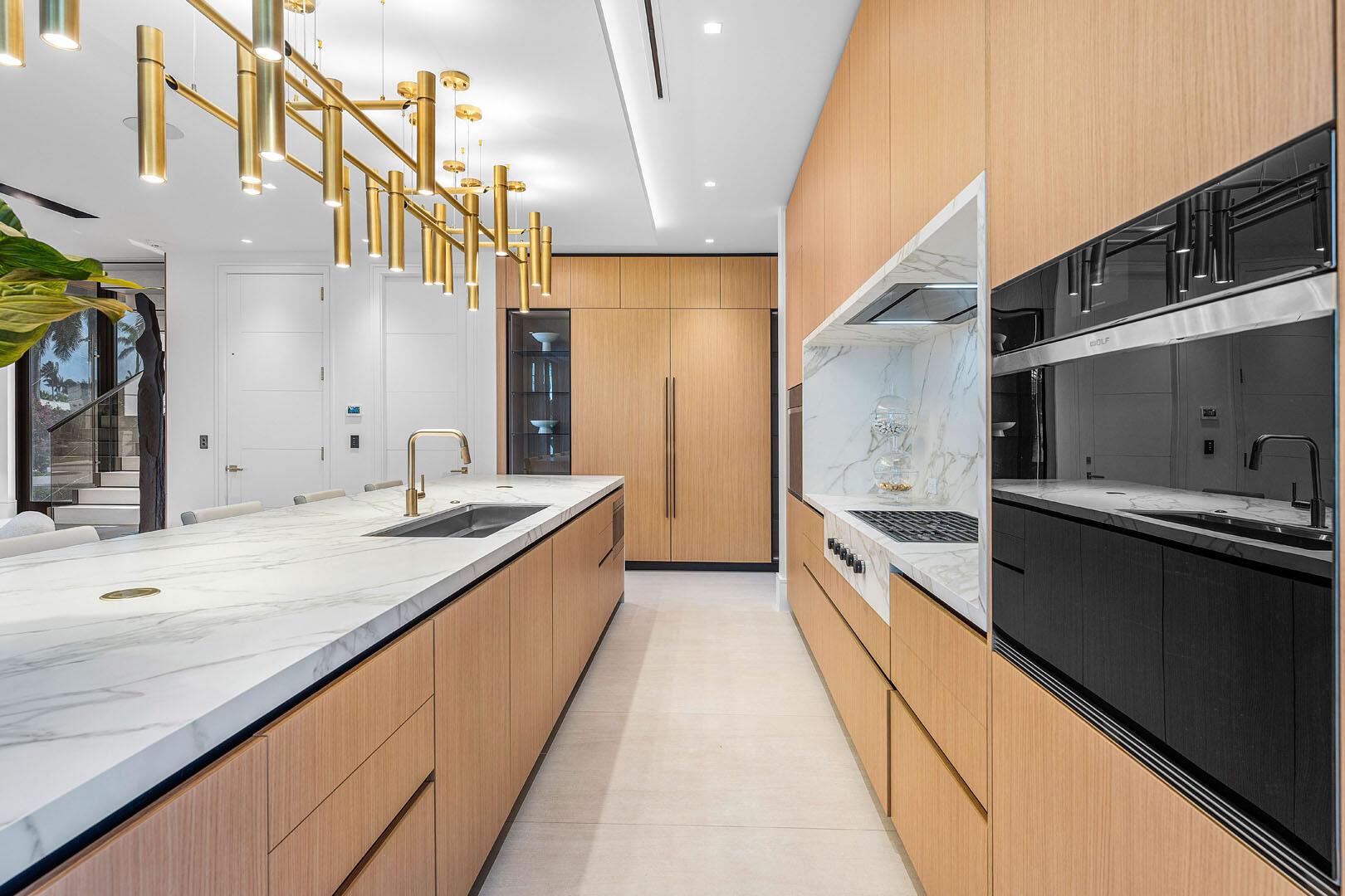 ROYAL PALM YACHT & COUNTR - Residential