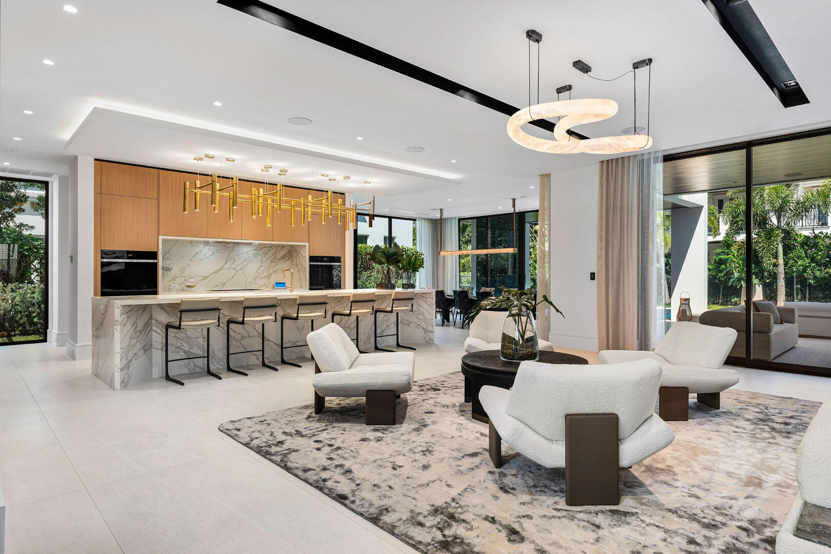 ROYAL PALM YACHT & COUNTRY CLUB - Residential