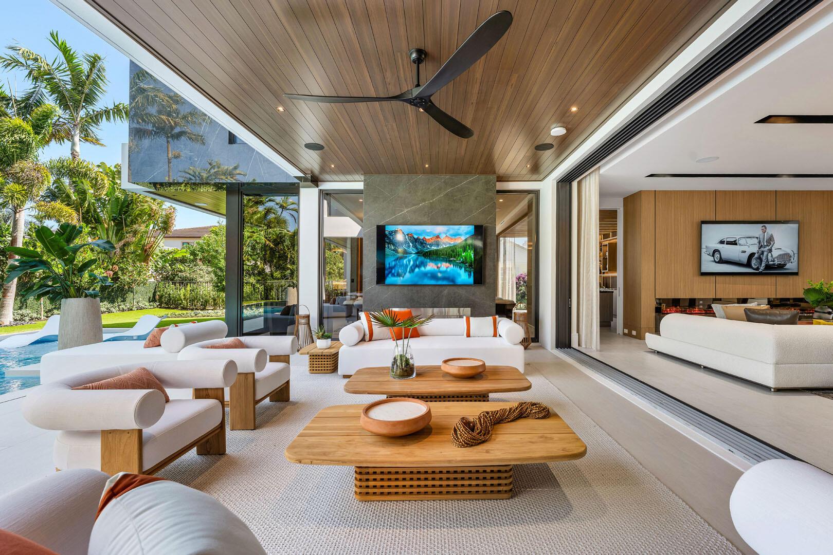 ROYAL PALM YACHT & COUNTR - Residential