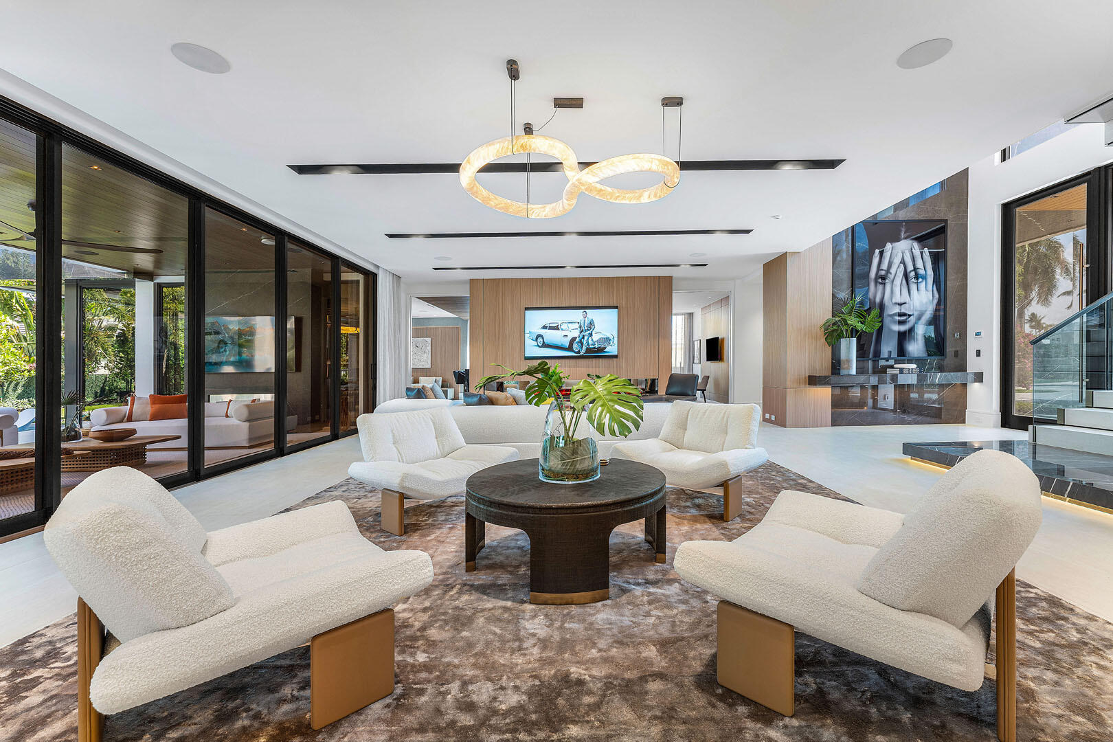 ROYAL PALM YACHT & COUNTRY CLUB - Residential