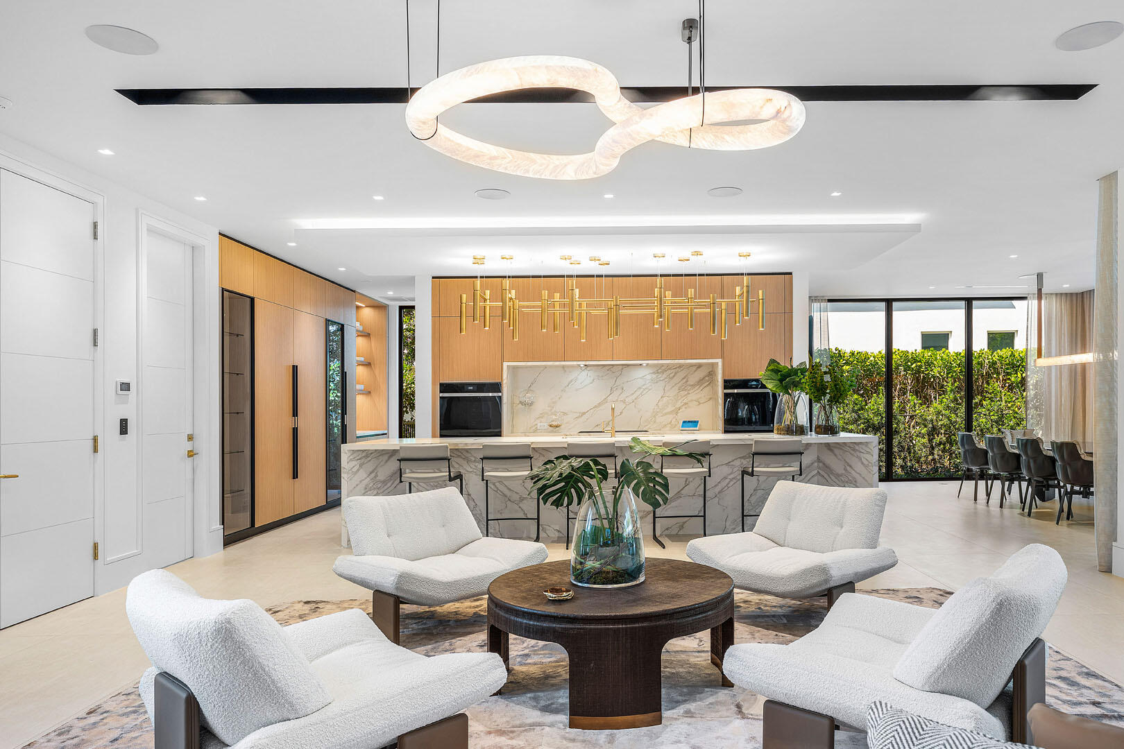 ROYAL PALM YACHT & COUNTRY CLUB - Residential