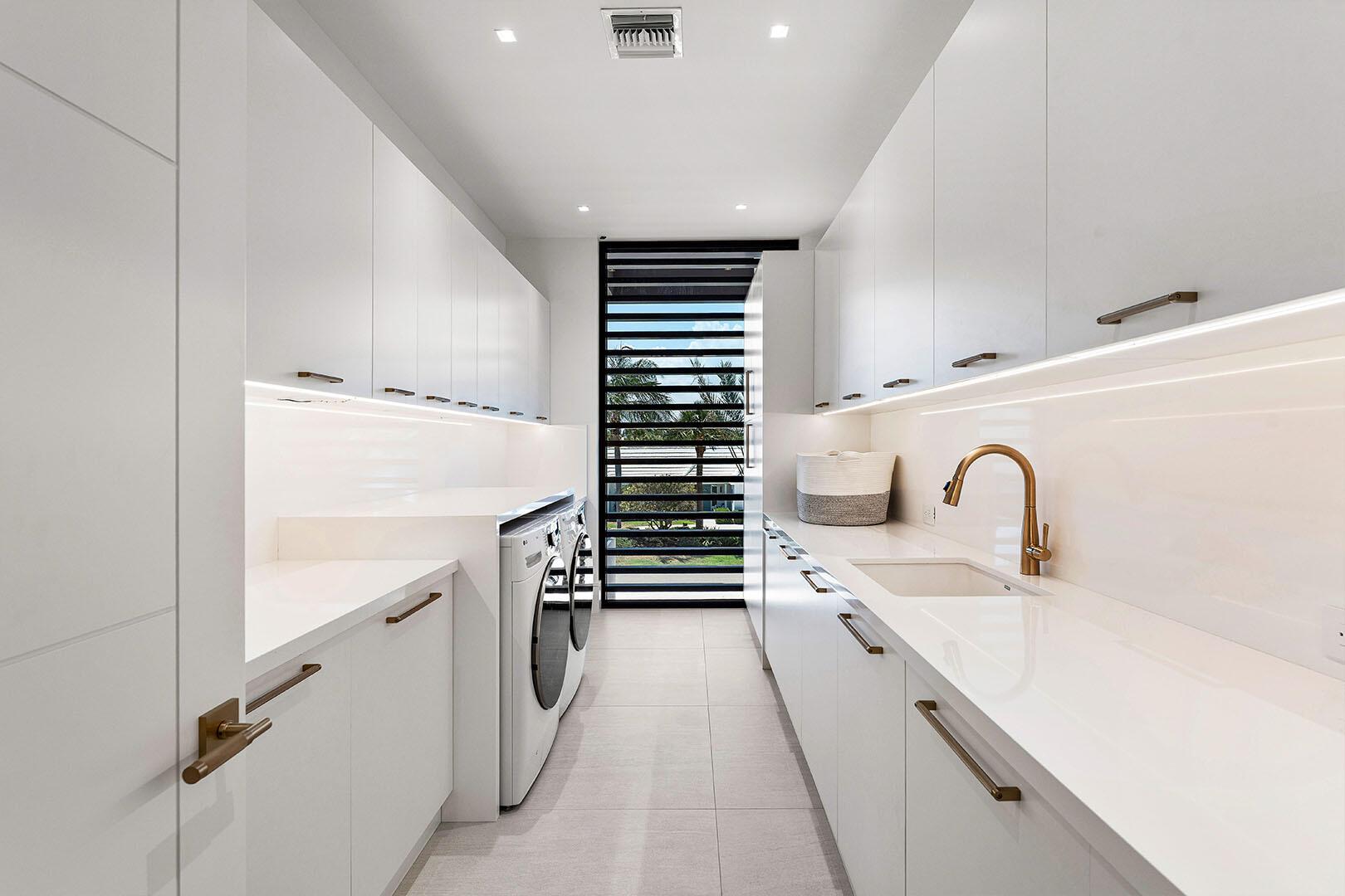 ROYAL PALM YACHT & COUNTR - Residential