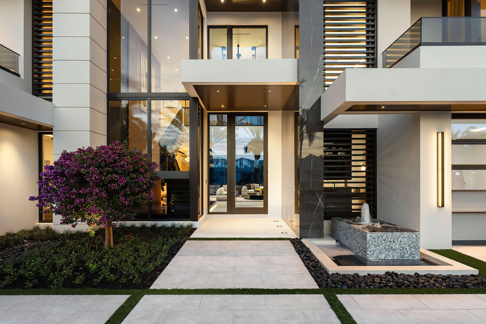 ROYAL PALM YACHT & COUNTRY CLUB - Residential