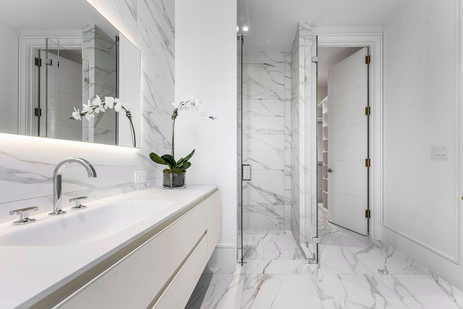 ROYAL PALM YACHT & COUNTRY CLUB - Residential