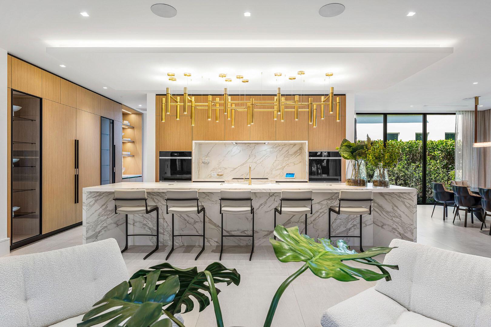 ROYAL PALM YACHT & COUNTR - Residential