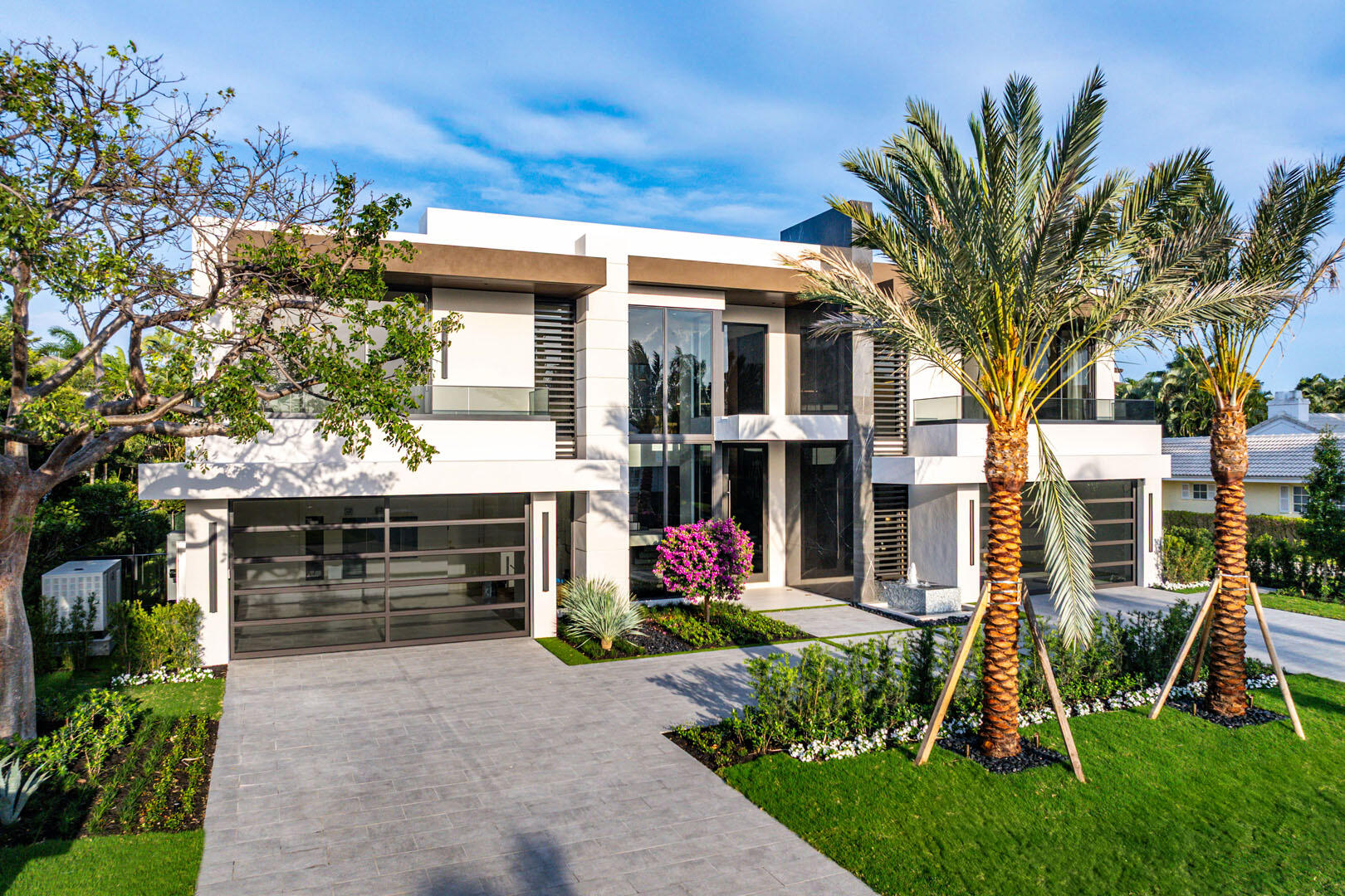 ROYAL PALM YACHT & COUNTRY CLUB - Residential