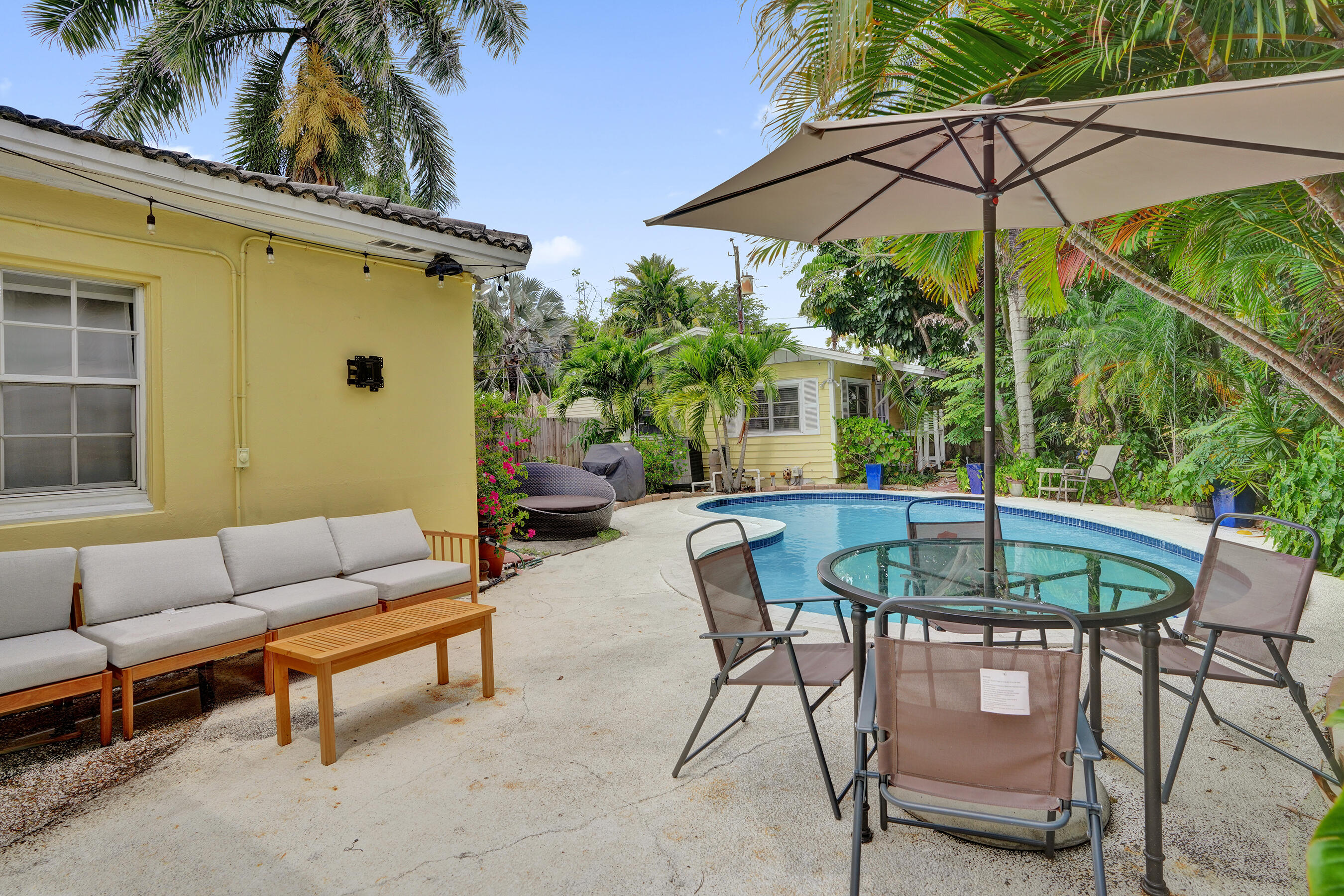 Halls Add 1-134 D - Residential