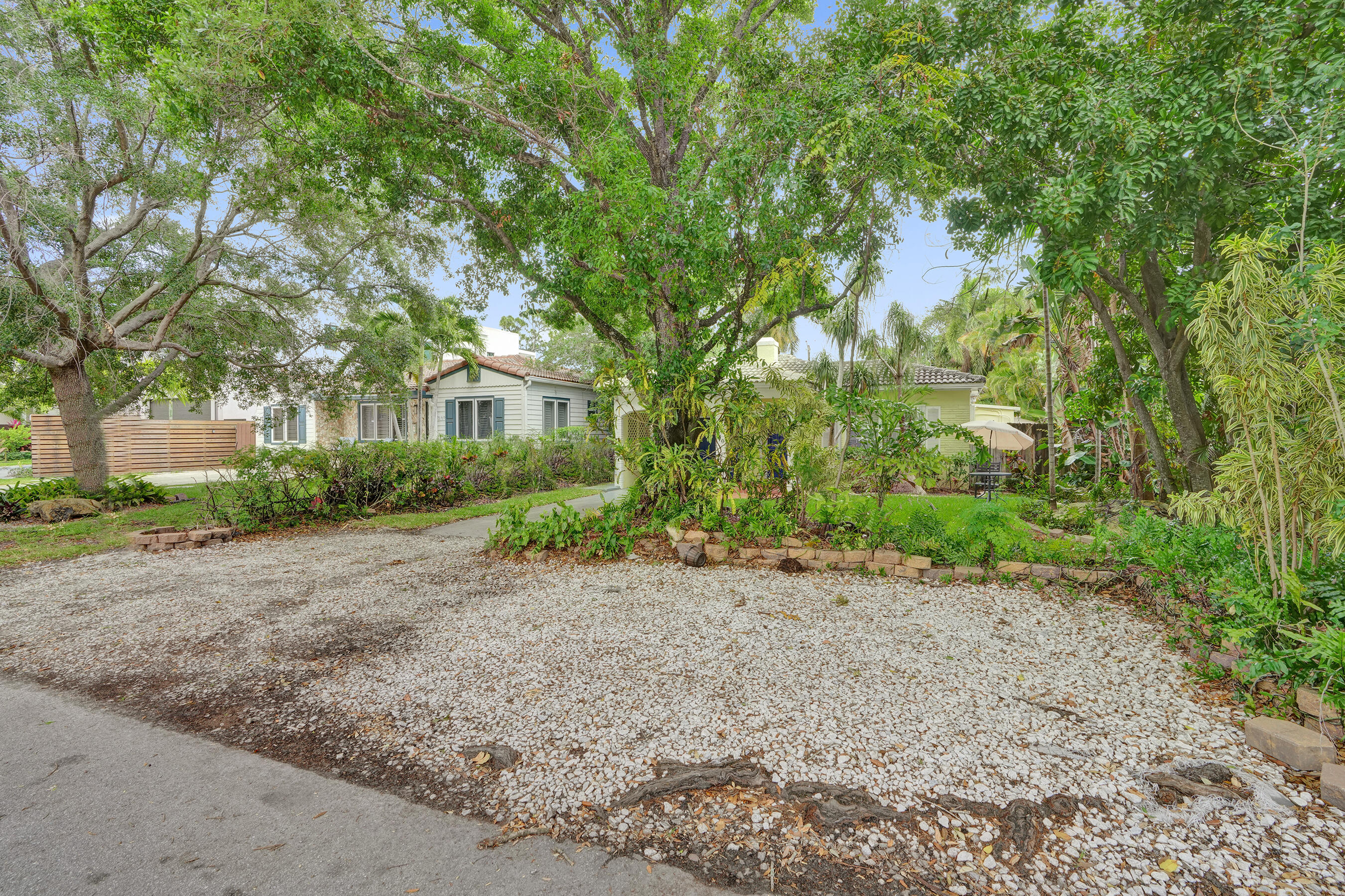 Halls Add 1-134 D - Residential