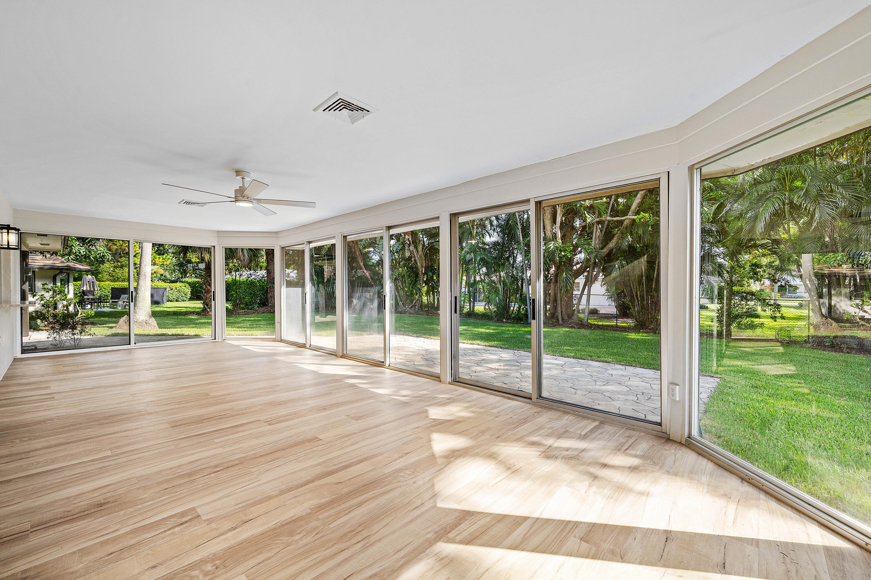 PINE VILLAS 10 - Residential